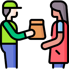 Nuestro cliente está recibiendo el paquete de platos solicitados a domicilio.